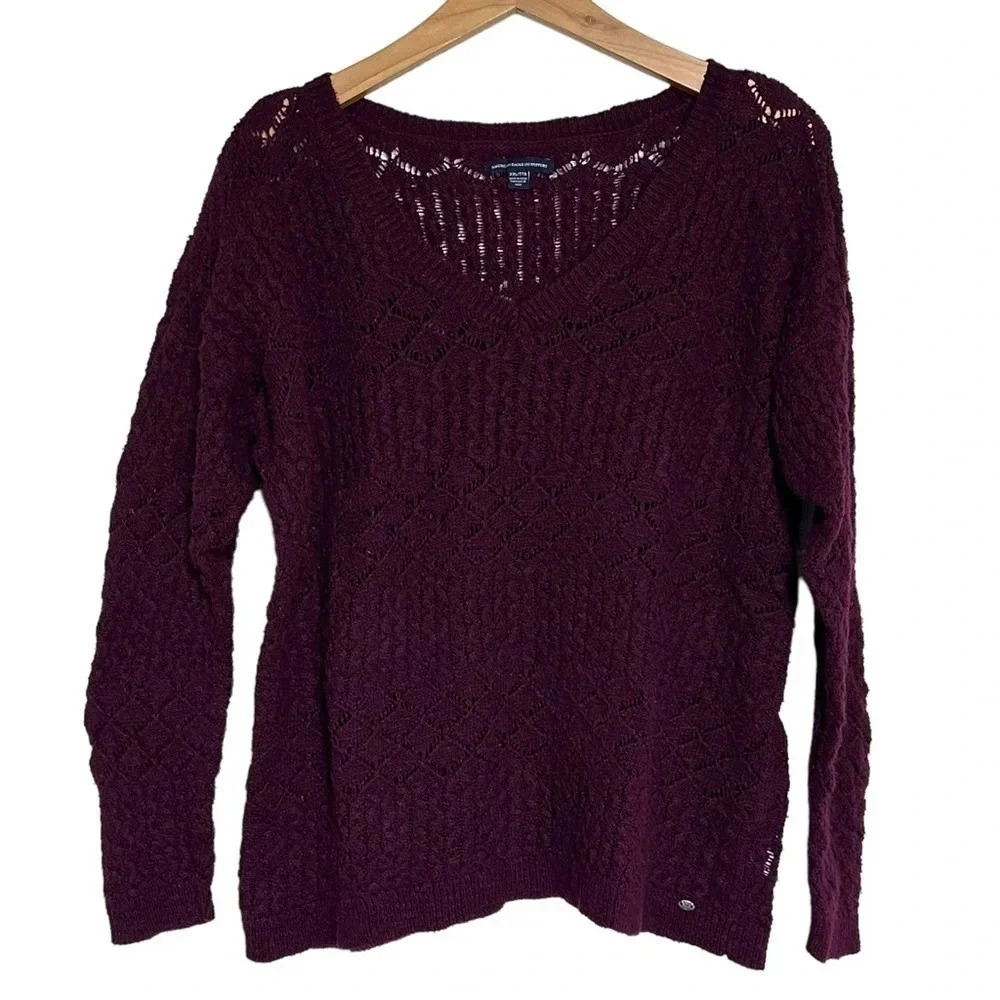 American Eagle XXL wine open knitV-neck sweater